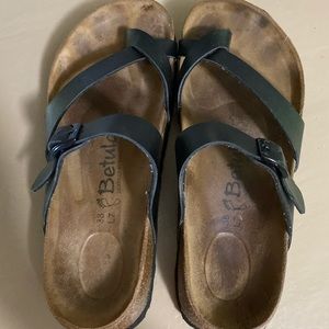 Birkenstock Size 38 (US 8).